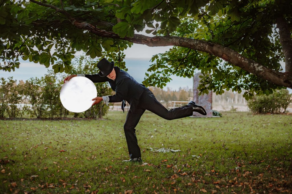 Poliphilos steals the Moon 3